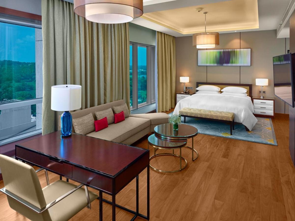 Hyatt Regency Thrissur Otel Dış mekan fotoğraf