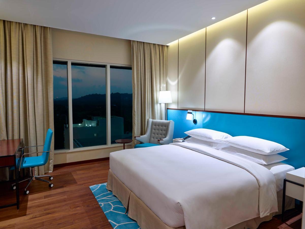 Hyatt Regency Thrissur Otel Dış mekan fotoğraf