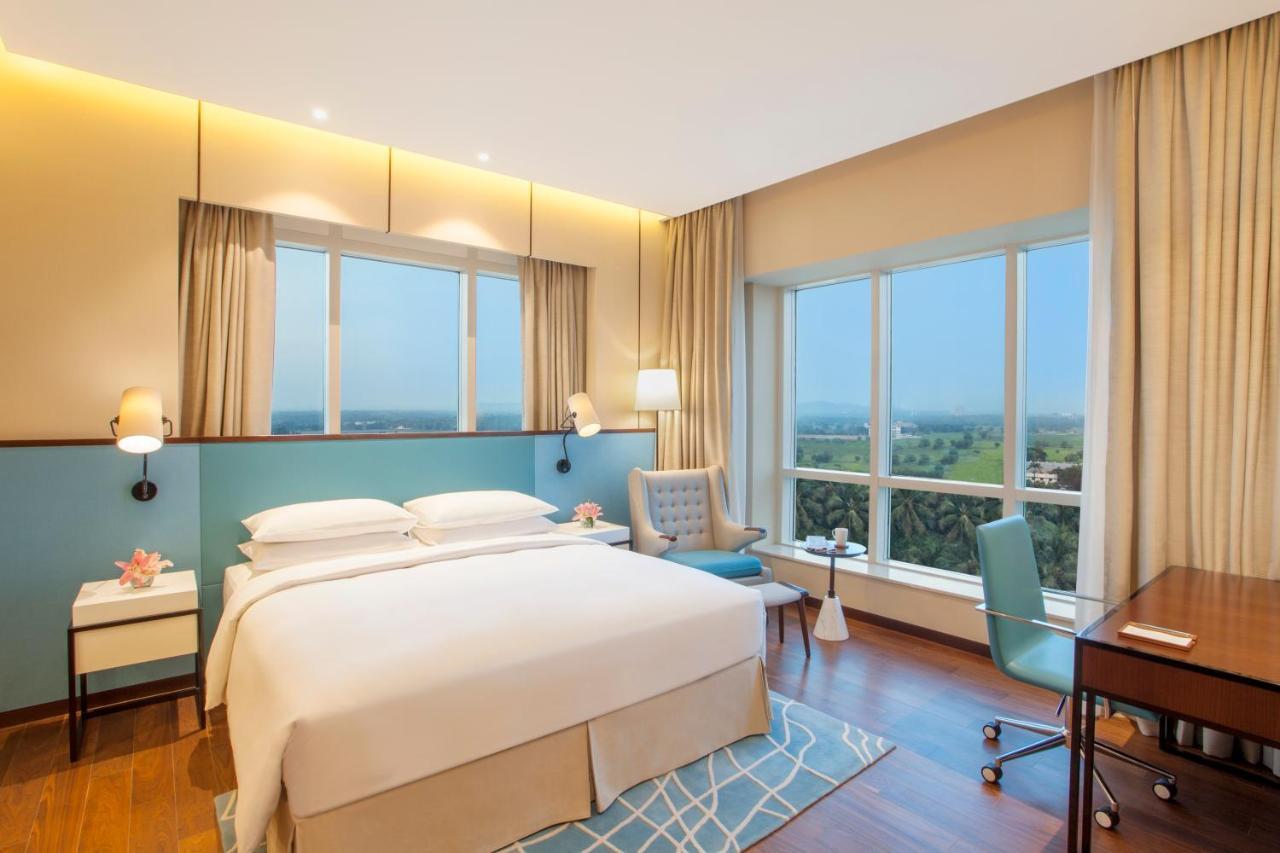 Hyatt Regency Thrissur Otel Dış mekan fotoğraf